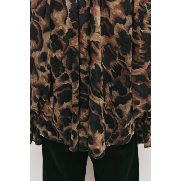 Aje clothing Aus  – structured silhouette with raw femininity from Luxury Shoes 