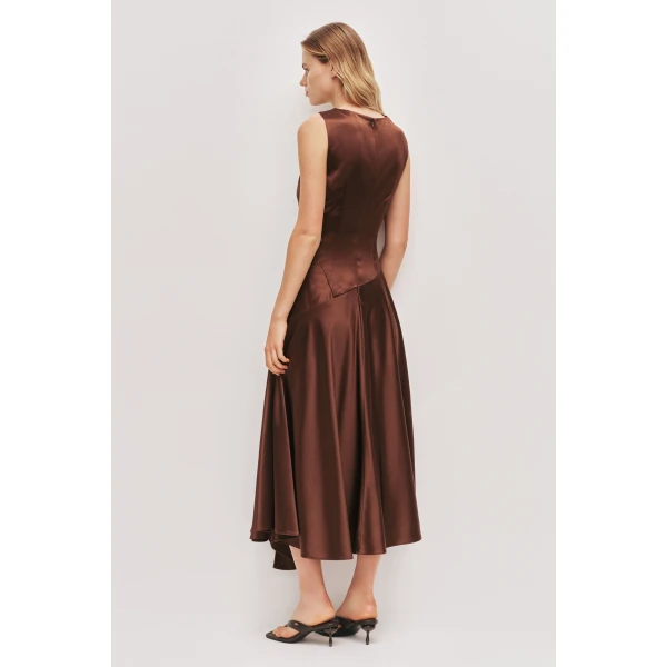 Aje clothing Aus  – structured silhouette with raw femininity from Luxury Shoes 