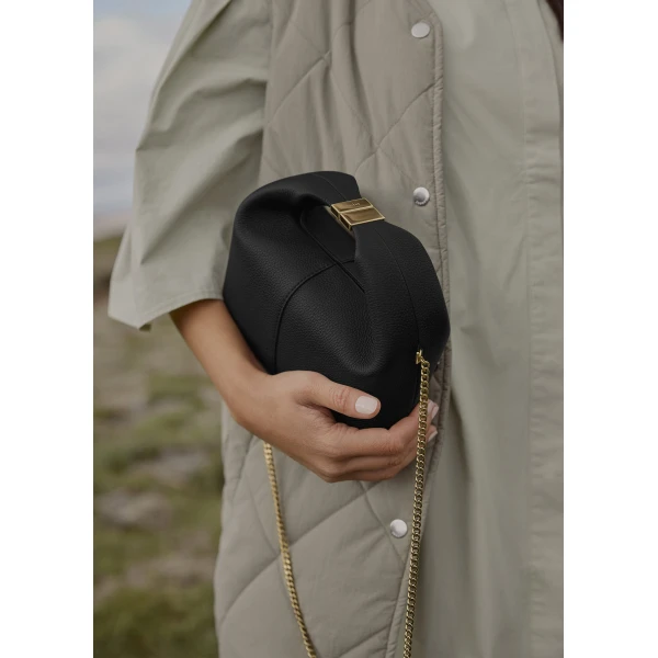 Polène Béri in Black Chain Béri in Black Chain - Shoulder & Crossbody Bags - Parisian Luxury Leather Bag at Luxury Shoes 