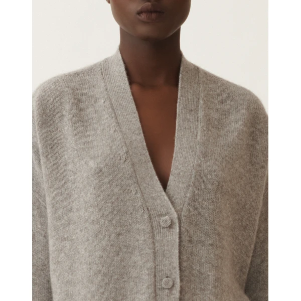 Cashmere Sweater in Grey - Image 5