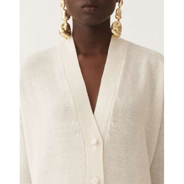 Cashmere Sweater in White - Image 5