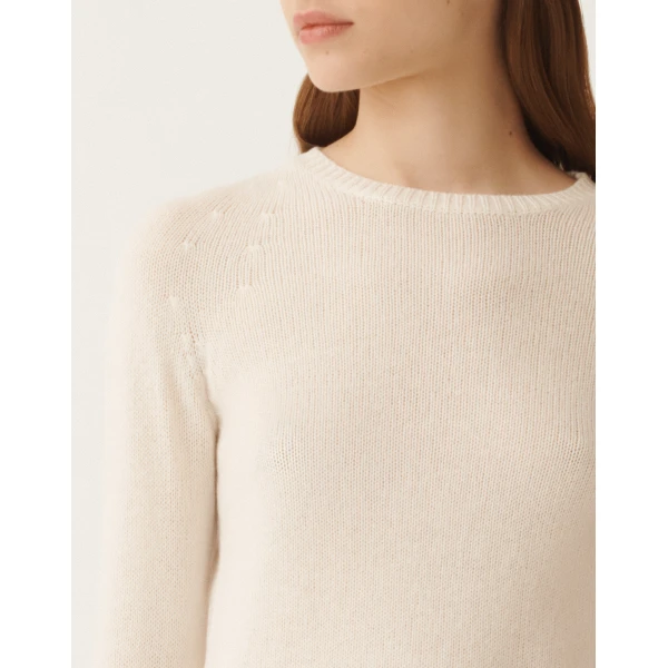 Cashmere Sweater in White - Image 5