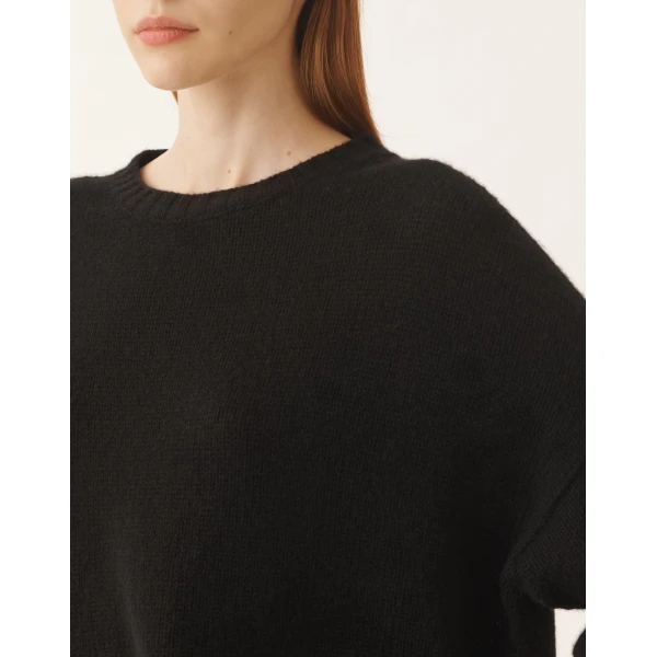 Cashmere T-shirt in Black - Image 5