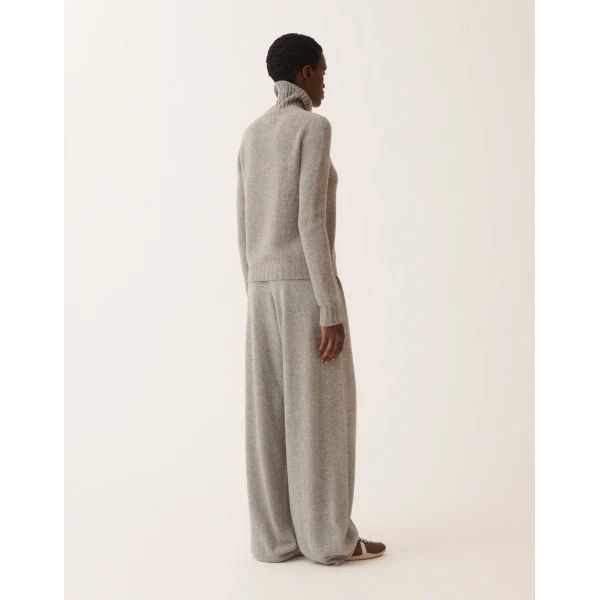 Cashmere Turtleneck Sweater in Grey