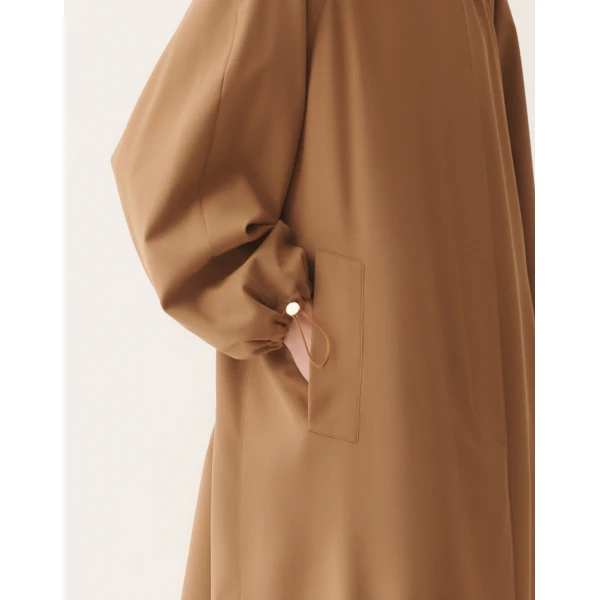 Coat in Techno Tailoring, Wicker - Image 6