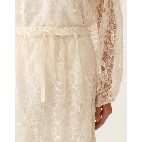 Midi Skirt in Lace, Butter - Image 6
