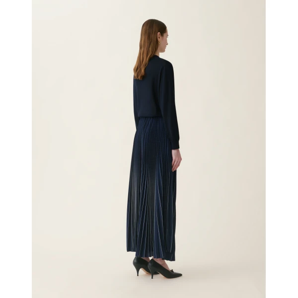 Pleated Crêpe de Chine Skirt in Midnight Blue