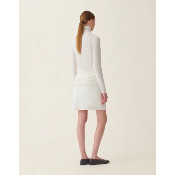 Turtleneck Cashmere and Silk Sweater in Raffia