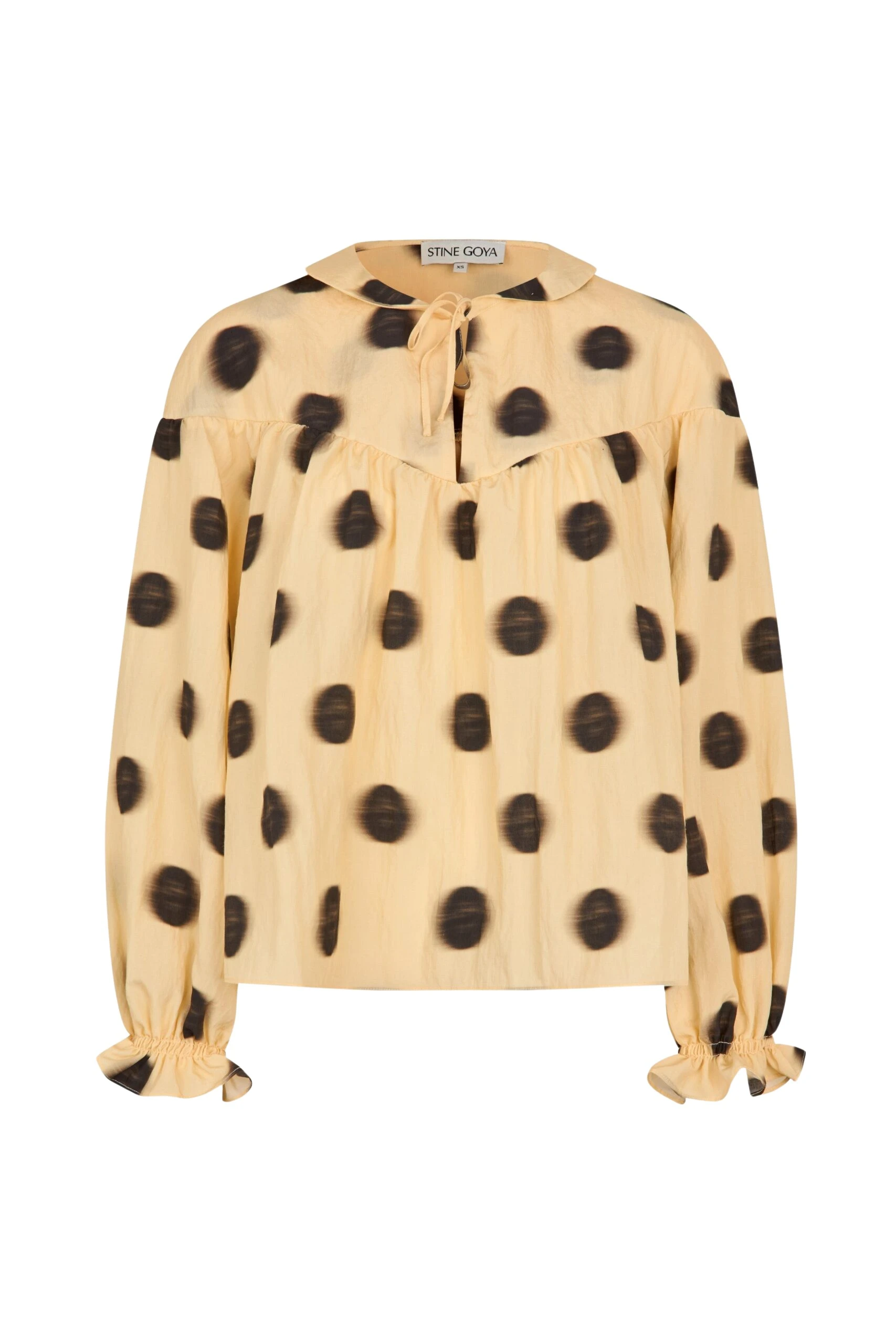 Stine-Goya-Front-Detail-Long-Sleeve-Top-in-Dots-in-Motion-scaled34831_nobg Stine Goya