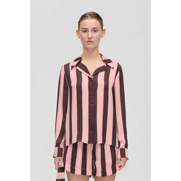 Wide Point Collar Shirt