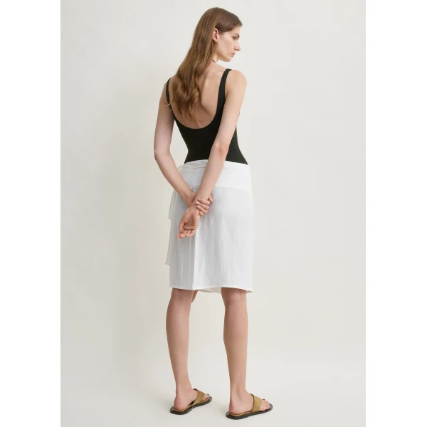 Totême Beach pareo in White - Beachwear - Scandinavian Minimalist Luxury at Luxury Shoes 