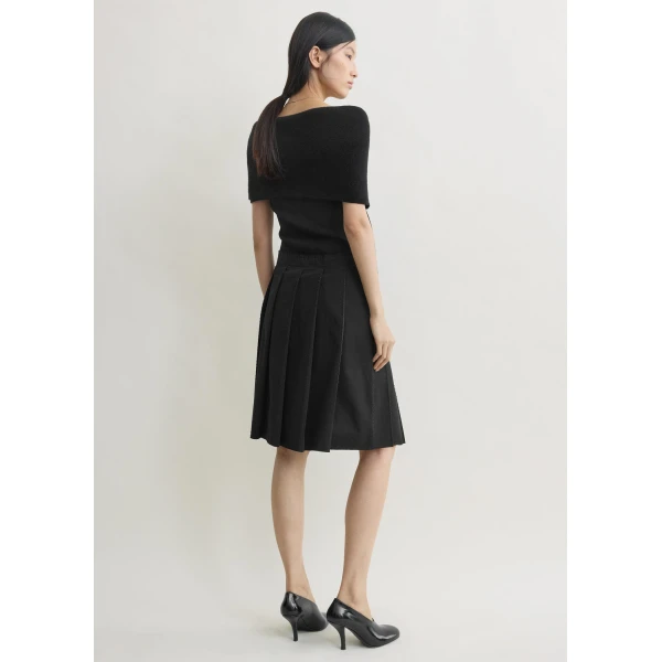 Totême Beaded pleat skirt in Black - Skirts - Scandinavian Minimalist Luxury at Luxury Shoes 