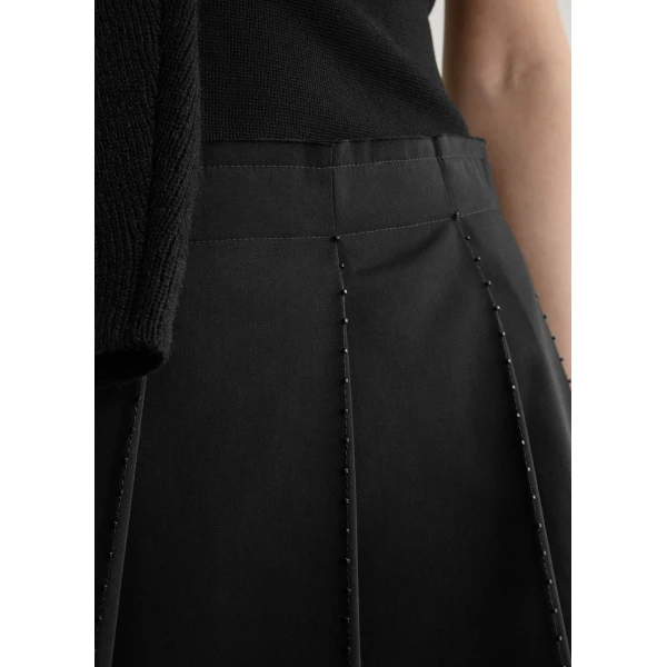Totême Beaded pleat skirt in Black - Skirts - Scandinavian Minimalist Luxury at Luxury Shoes 