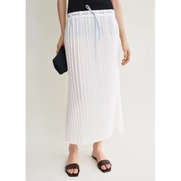 Totême Belted pleated skirt in White - Skirts - Scandinavian Minimalist Luxury at Luxury Shoes 