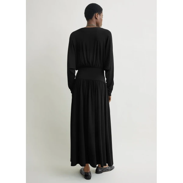 Totême Boatneck jersey dress in Black - Dresses - Scandinavian Minimalist Luxury at Luxury Shoes 