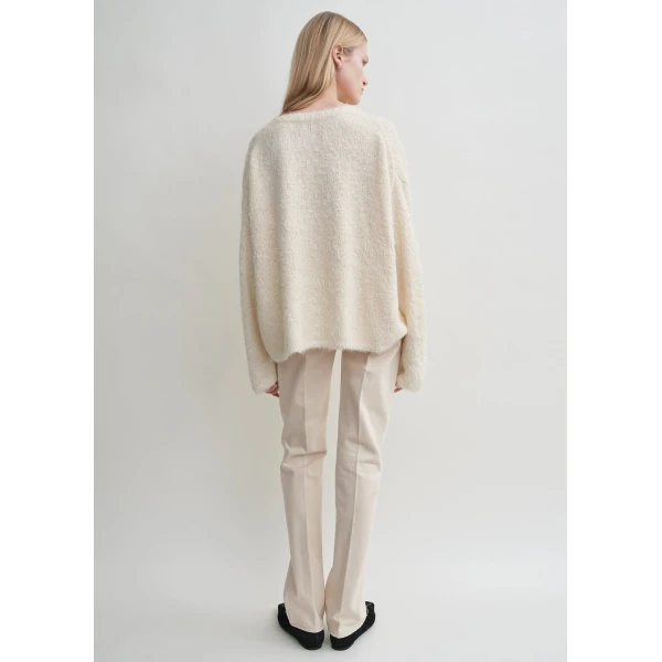 Totême Boxy silk knit in Cream - Knitwear - Scandinavian Minimalist Luxury at Luxury Shoes 