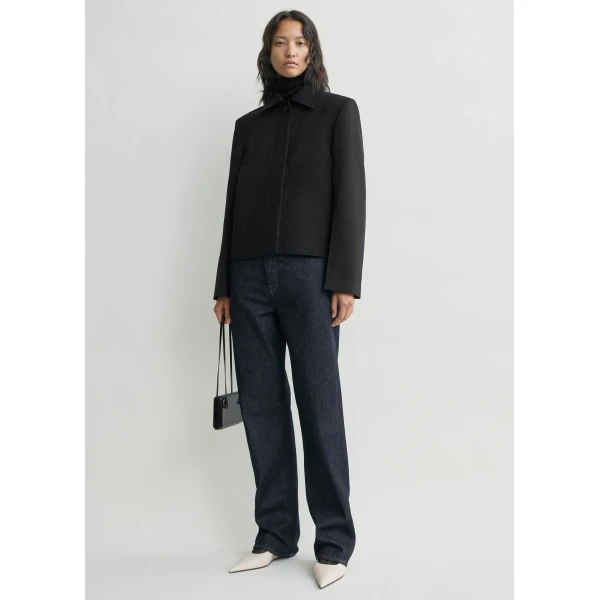 Totême Boxy twill jacket in Black - Jackets - Scandinavian Minimalist Luxury at Luxury Shoes 