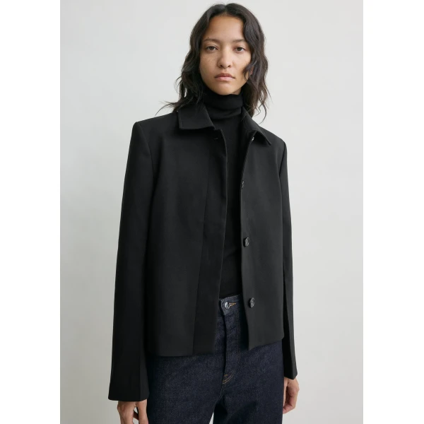 Totême Boxy twill jacket in Black - Jackets - Scandinavian Minimalist Luxury at Luxury Shoes 