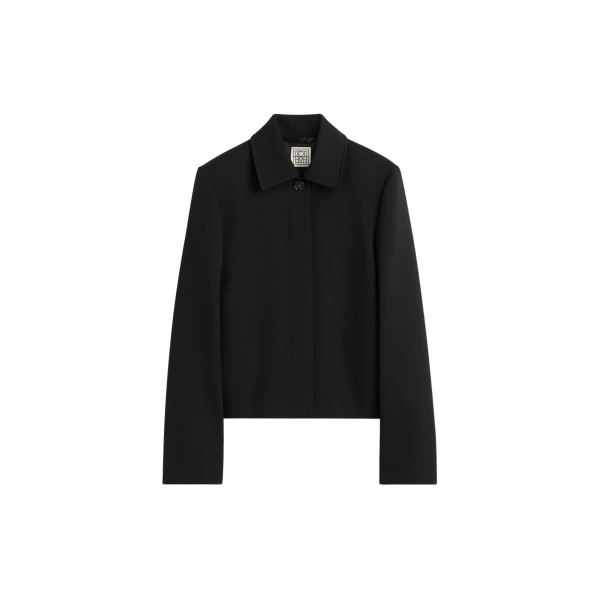 Totême Boxy twill jacket in Black - Jackets - Scandinavian Minimalist Luxury at Luxury Shoes 