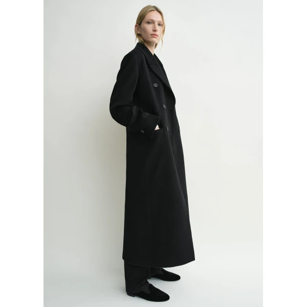 Totême Broad coat in Black - Coats - Scandinavian Minimalist Luxury at Luxury Shoes 