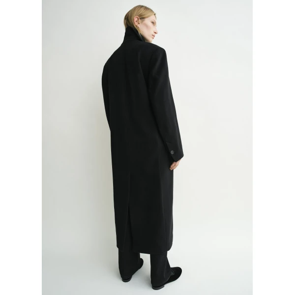 Totême Broad coat in Black - Coats - Scandinavian Minimalist Luxury at Luxury Shoes 