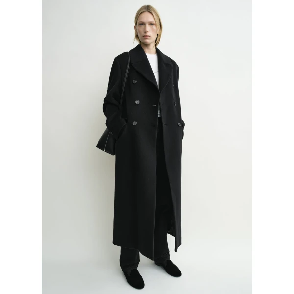 Totême Broad coat in Black - Coats - Scandinavian Minimalist Luxury at Luxury Shoes 