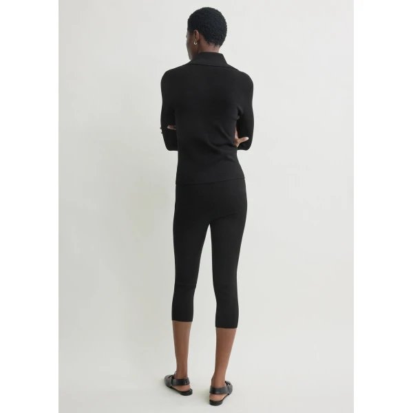 Totême Capri knit leggings in Black - Pants - Scandinavian Minimalist Luxury at Luxury Shoes 