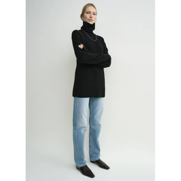 Totême Cashmere turtleneck in Black - Knitwear - Scandinavian Minimalist Luxury at Luxury Shoes 