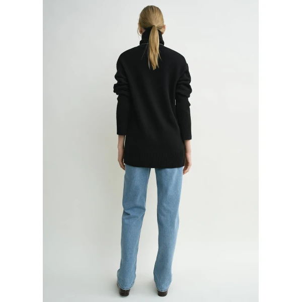 Totême Cashmere turtleneck in Black - Knitwear - Scandinavian Minimalist Luxury at Luxury Shoes 