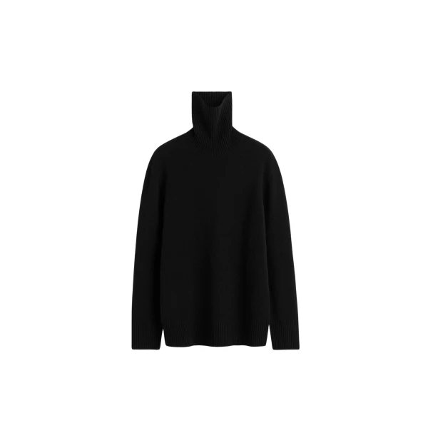 Totême Cashmere turtleneck in Black - Knitwear - Scandinavian Minimalist Luxury at Luxury Shoes 