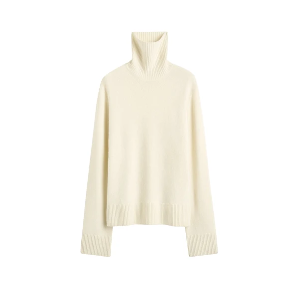 Totême Cashmere turtleneck in Ecru - Knitwear - Scandinavian Minimalist Luxury at Luxury Shoes 
