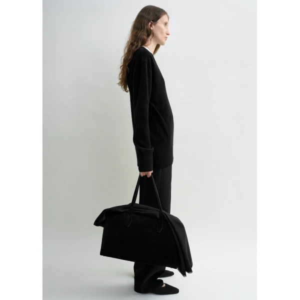 Totême Cashmere v-neck knit in Black - Knitwear - Scandinavian Minimalist Luxury at Luxury Shoes 