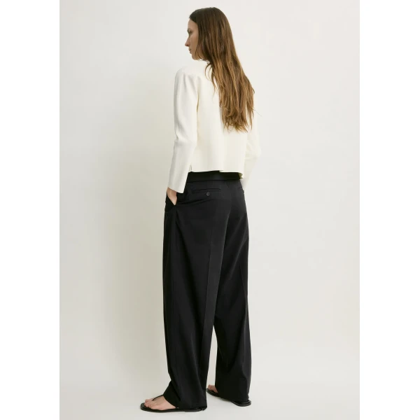 Totême Classic compact knit cardigan in White - Knitwear - Scandinavian Minimalist Luxury at Luxury Shoes 