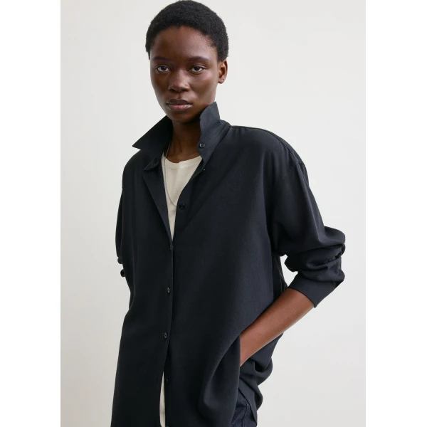 Totême Classic fluid shirt in Navy - Tops - Scandinavian Minimalist Luxury at Luxury Shoes 
