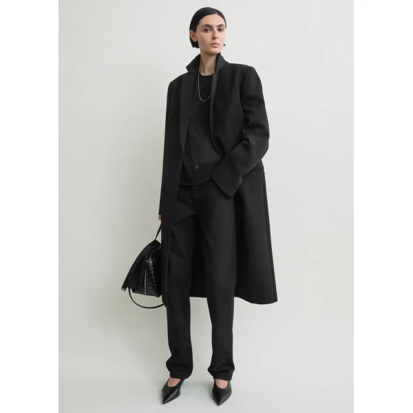 Totême Classic tailored coat in Black - Coats - Scandinavian Minimalist Luxury at Luxury Shoes 