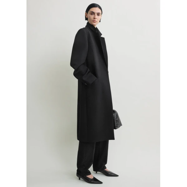 Totême Classic tailored coat in Black - Coats - Scandinavian Minimalist Luxury at Luxury Shoes 