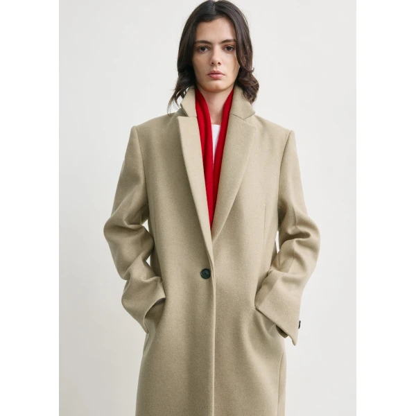 Totême Classic winter coat in Biscuit - Coats - Scandinavian Minimalist Luxury at Luxury Shoes 