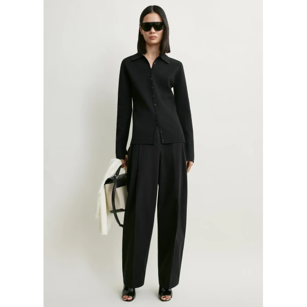 Totême Compact knit buttoned top in Black - Knitwear - Scandinavian Minimalist Luxury at Luxury Shoes 