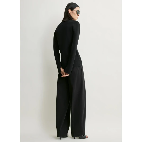 Totême Compact knit buttoned top in Black - Knitwear - Scandinavian Minimalist Luxury at Luxury Shoes 