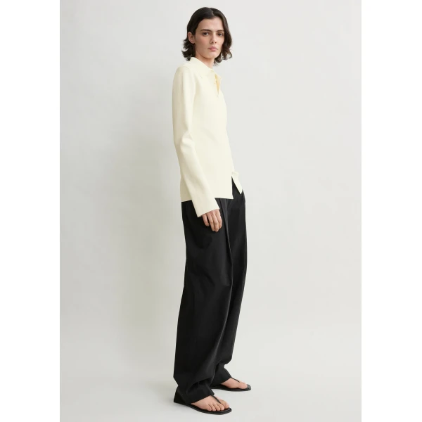 Totême Compact knit buttoned top in White - Knitwear - Scandinavian Minimalist Luxury at Luxury Shoes 