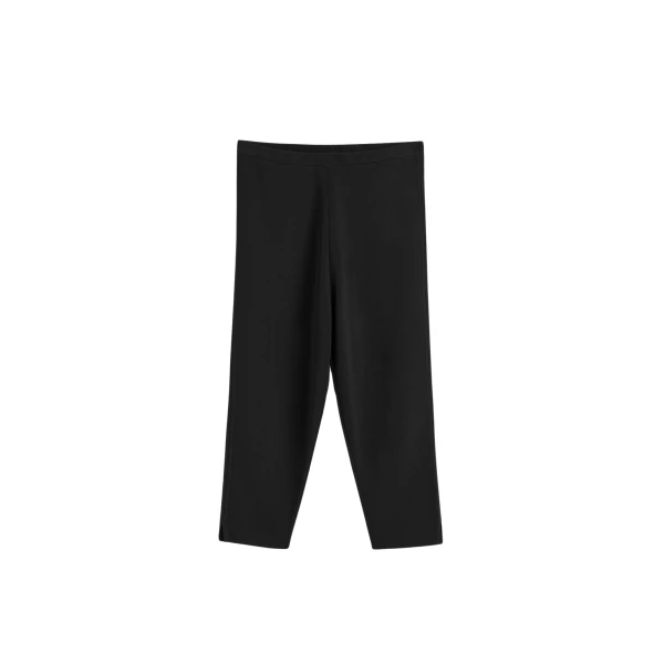 Totême Compact knit capri trousers in Black - Pants - Scandinavian Minimalist Luxury at Luxury Shoes 