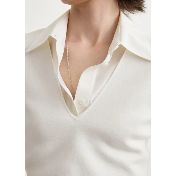 Totême Compact knit v-neck in Off-white - Knitwear - Scandinavian Minimalist Luxury at Luxury Shoes 