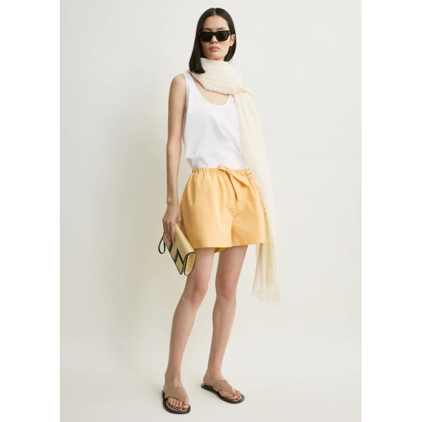 Totême Cotton summer shorts in Daffodill - Shorts - Scandinavian Minimalist Luxury at Luxury Shoes 