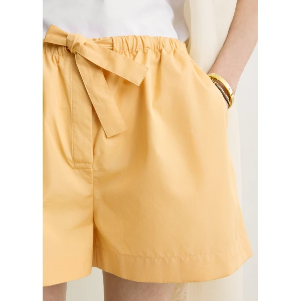 Totême Cotton summer shorts in Daffodill - Shorts - Scandinavian Minimalist Luxury at Luxury Shoes 