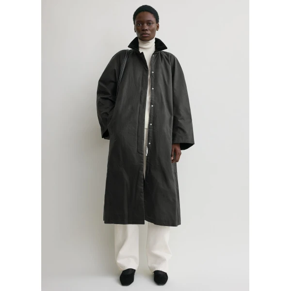 Totême Country coat in Washed black - Coats - Scandinavian Minimalist Luxury at Luxury Shoes 