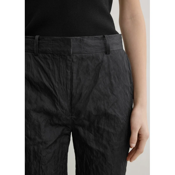Totême Crinkled cotton trousers in Black - Pants - Scandinavian Minimalist Luxury at Luxury Shoes 