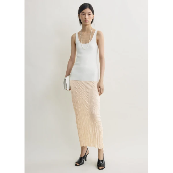 Totême Crinkled knit skirt in Pale apricot - Skirts - Scandinavian Minimalist Luxury at Luxury Shoes 