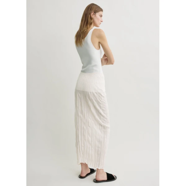Totême Crinkled knit skirt in White - Skirts - Scandinavian Minimalist Luxury at Luxury Shoes 