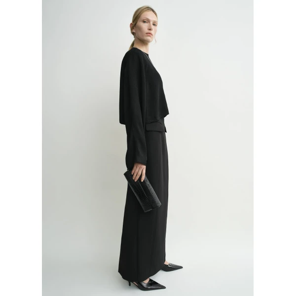 Totême Cropped sablé blouse in Black - Tops - Scandinavian Minimalist Luxury at Luxury Shoes 
