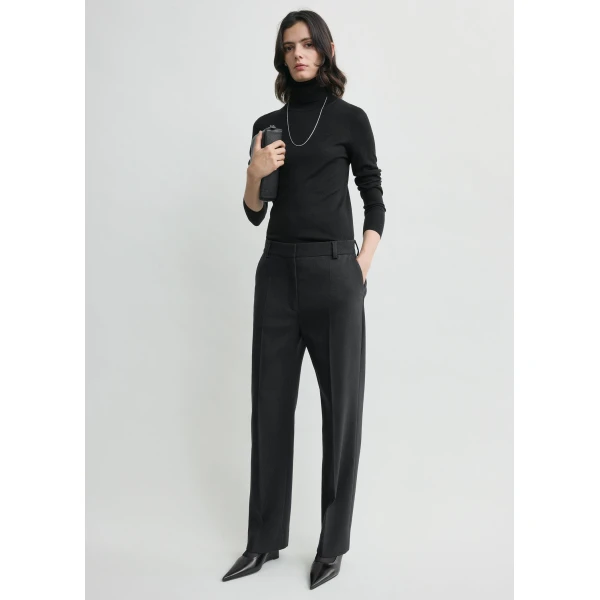 Totême Cropped suit trousers washed in Black - Pants - Scandinavian Minimalist Luxury at Luxury Shoes 